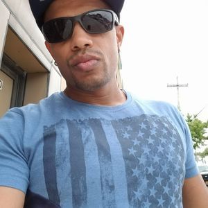 Meet your Posher, Efrain